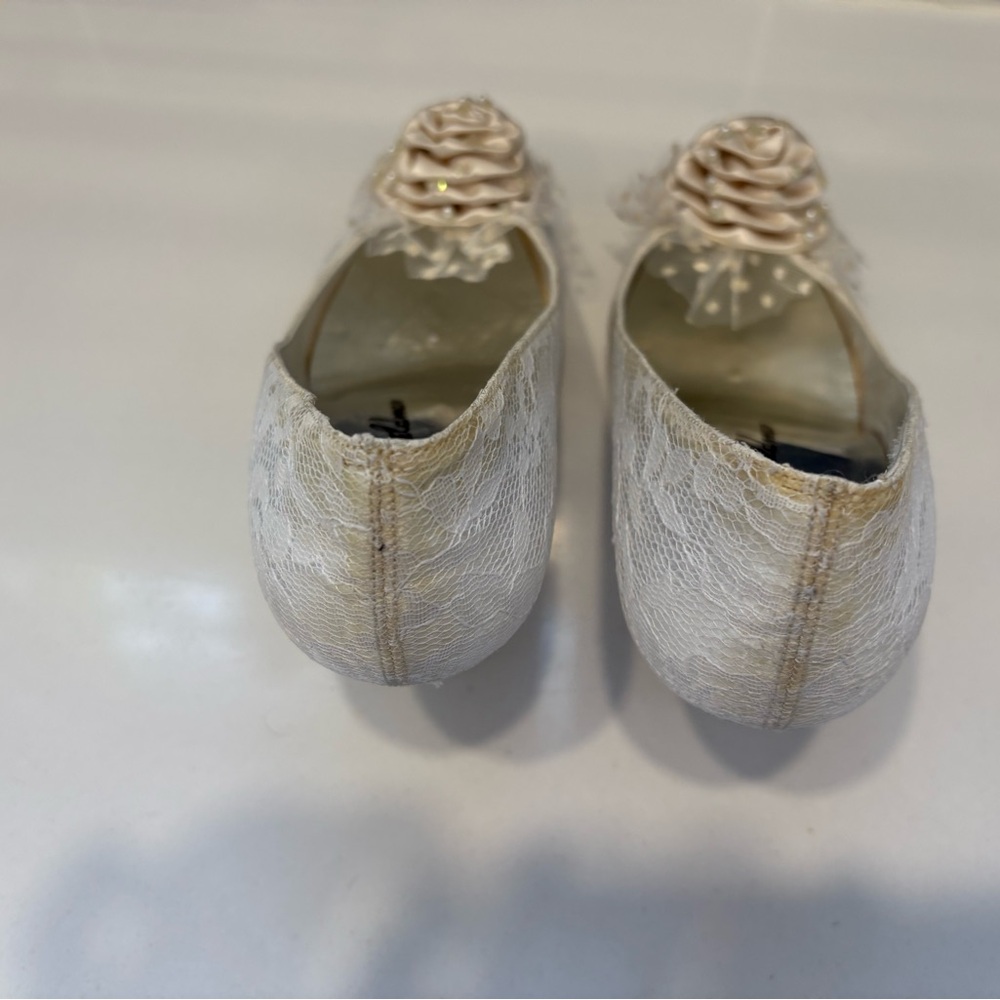 Beverly Feldman Heels with Rose Detail - Picture 5 of 8